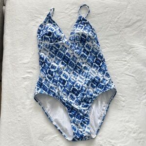 Spendid One Piece Bathing Suit